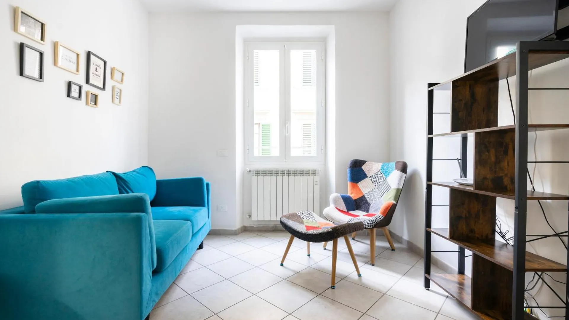 Zanobi Apartment contacts